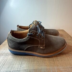 Florsheim Boys Size 1 Grey Suede Dress Shoes with Blue Sole and Laces